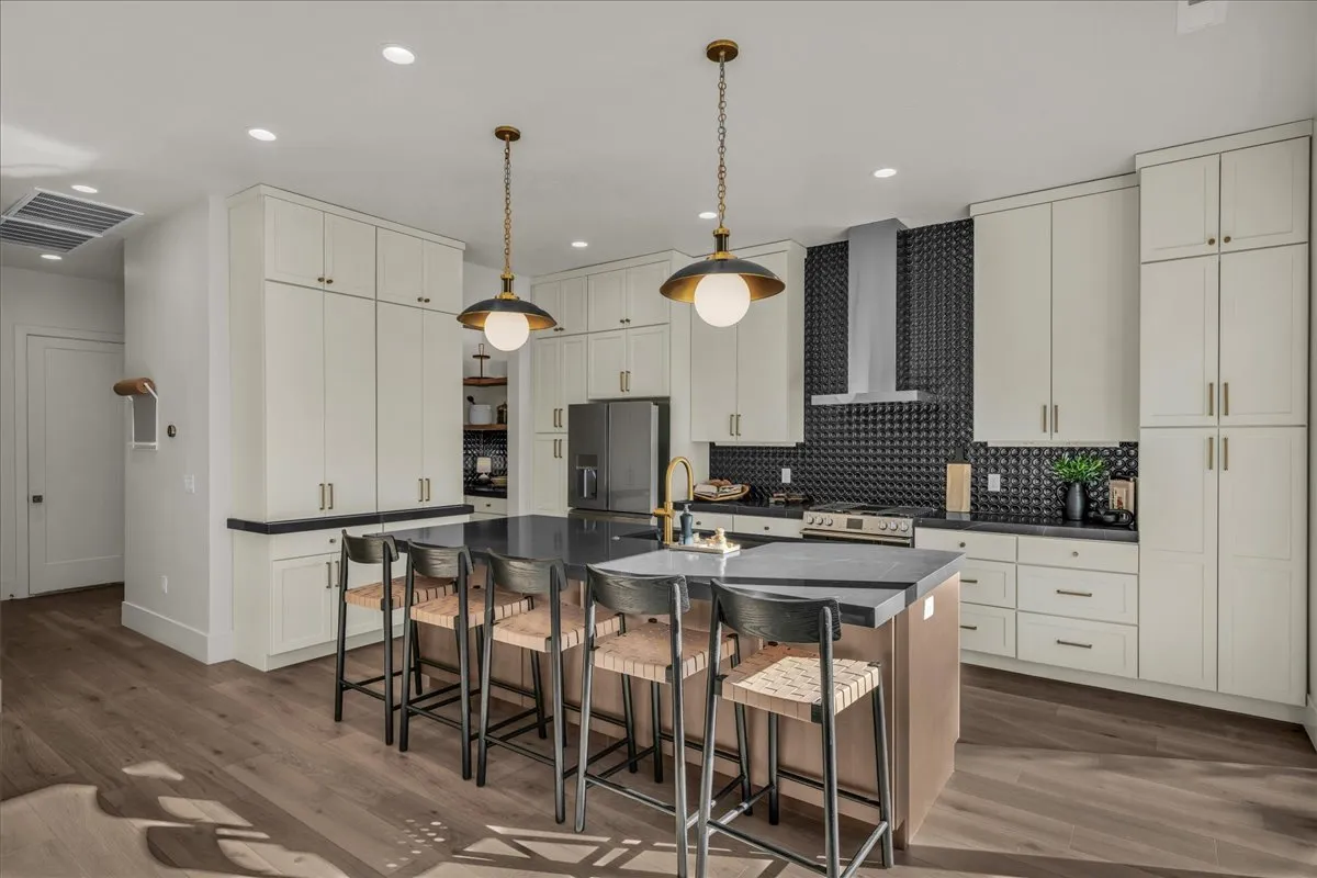 Kitchen and mudroom connection